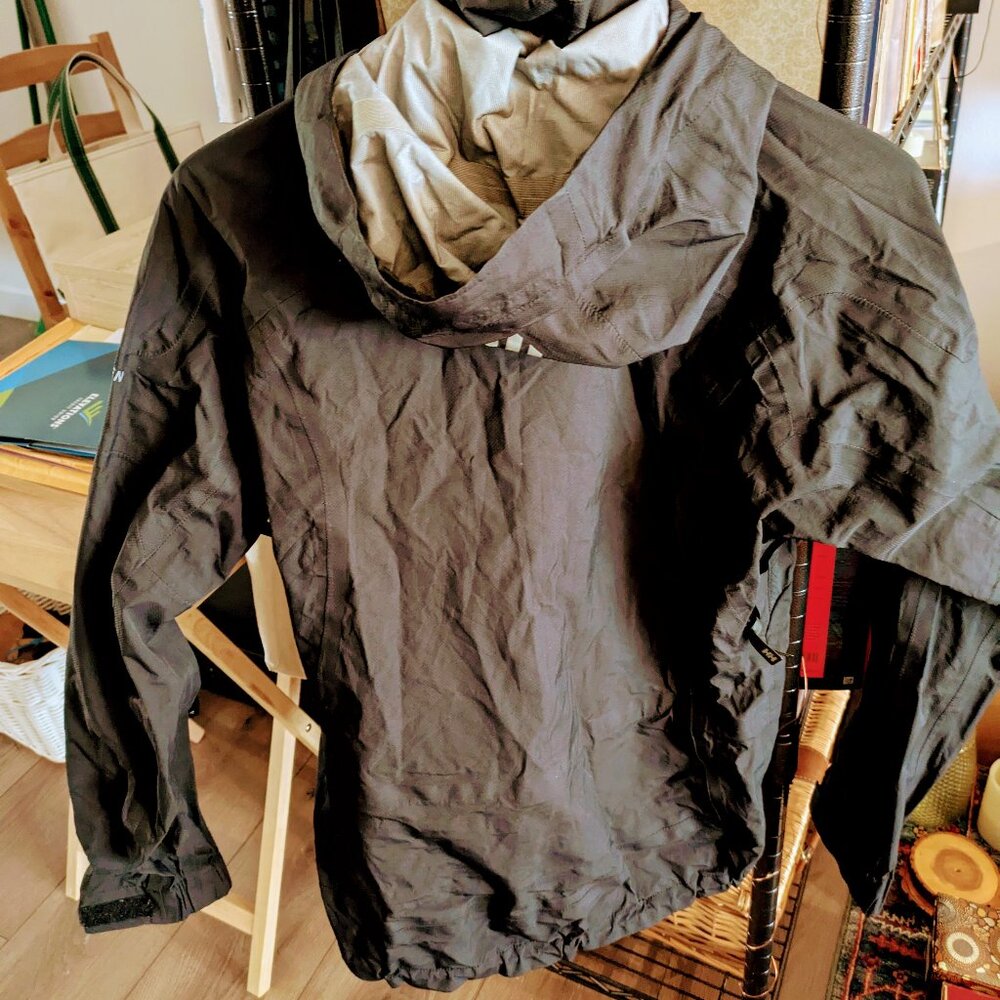 Helly Hansen Shell / Windbreaker / Rain Jacket / … - image 3